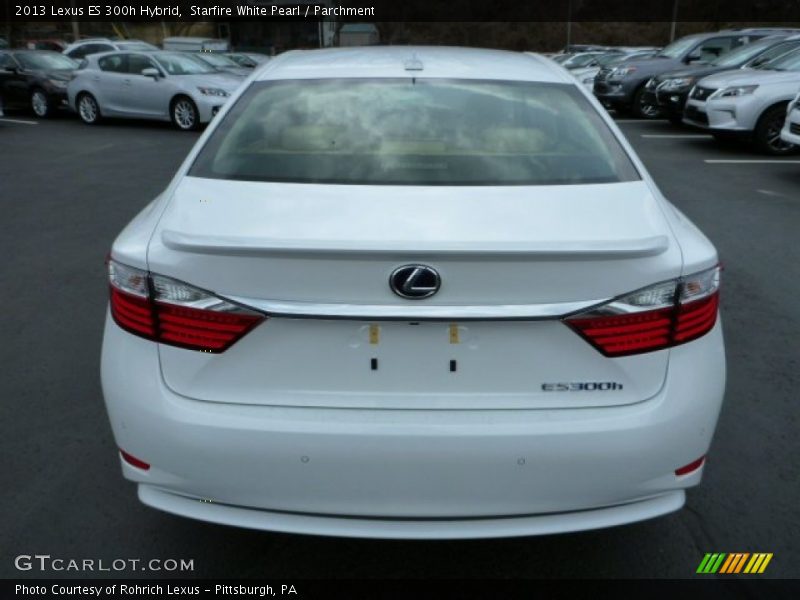 Starfire White Pearl / Parchment 2013 Lexus ES 300h Hybrid