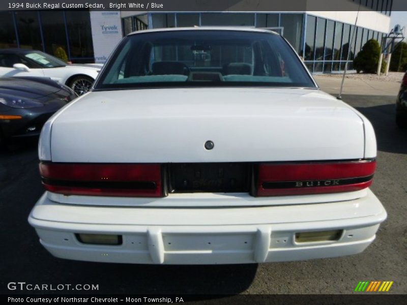 Bright White / Blue 1994 Buick Regal Custom Sedan