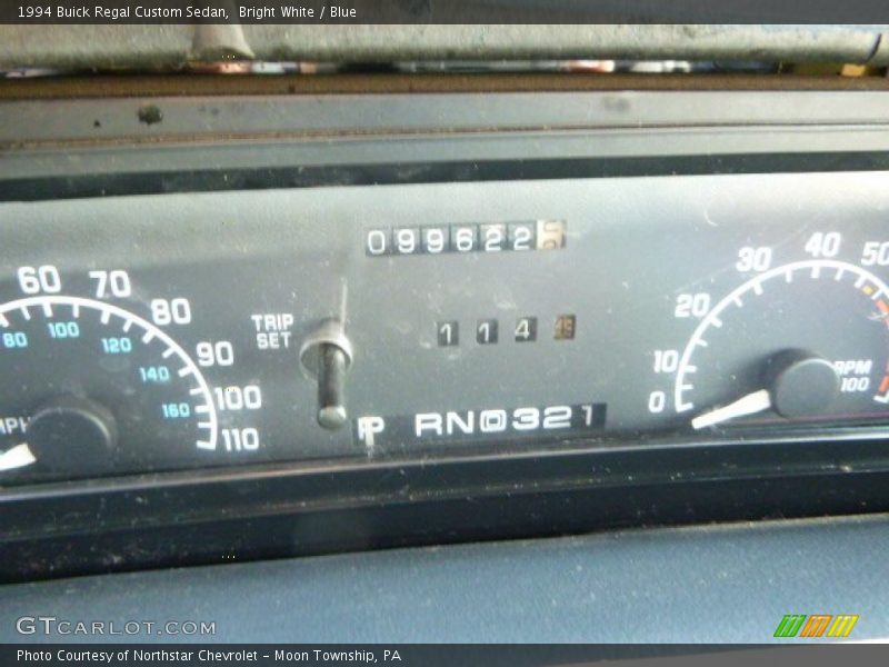 Bright White / Blue 1994 Buick Regal Custom Sedan