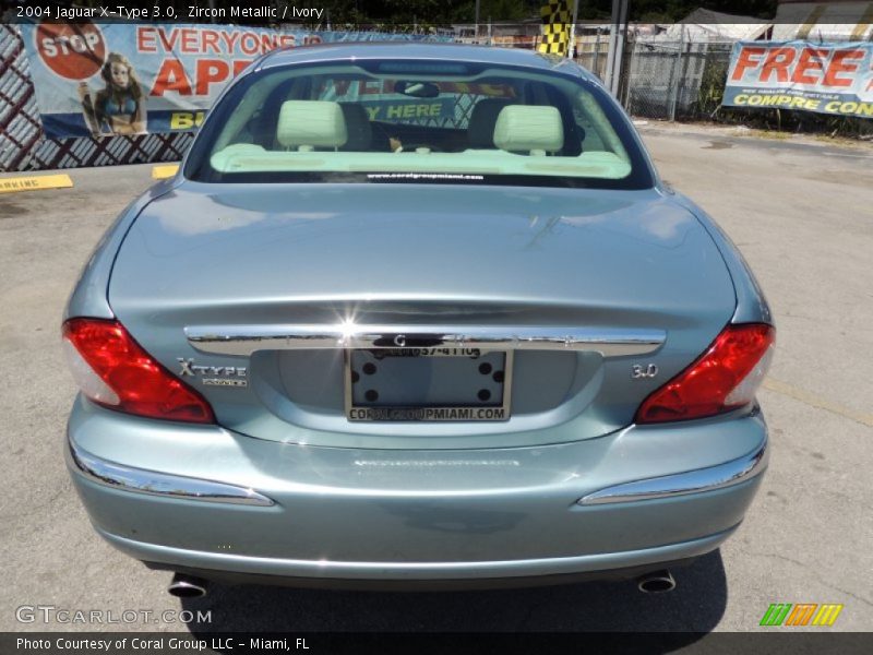 Zircon Metallic / Ivory 2004 Jaguar X-Type 3.0