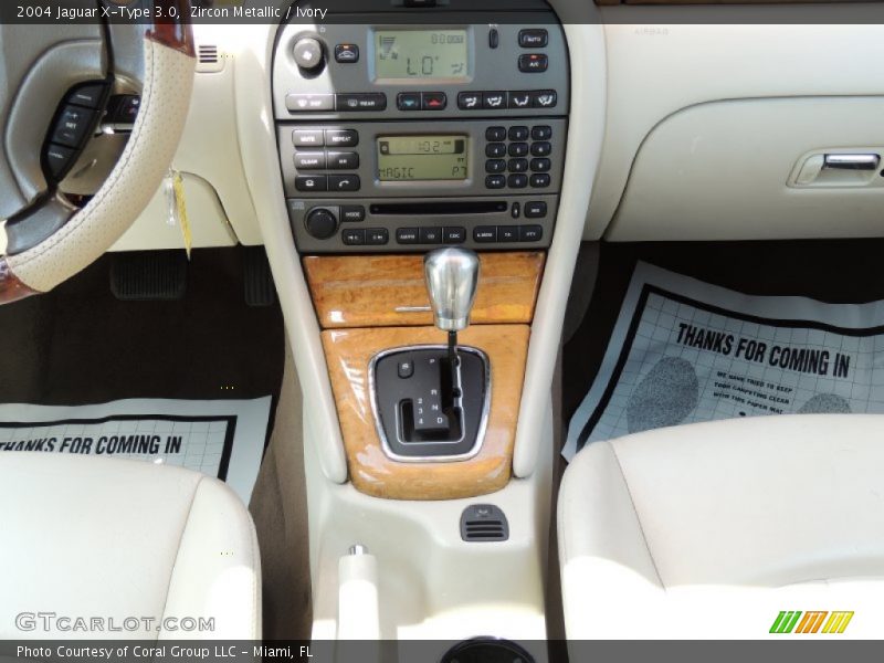 Zircon Metallic / Ivory 2004 Jaguar X-Type 3.0