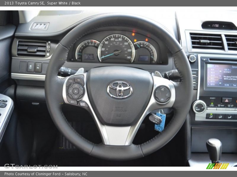 Super White / Black 2013 Toyota Camry SE