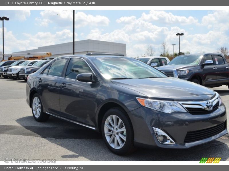 Magnetic Gray Metallic / Ash 2013 Toyota Camry XLE