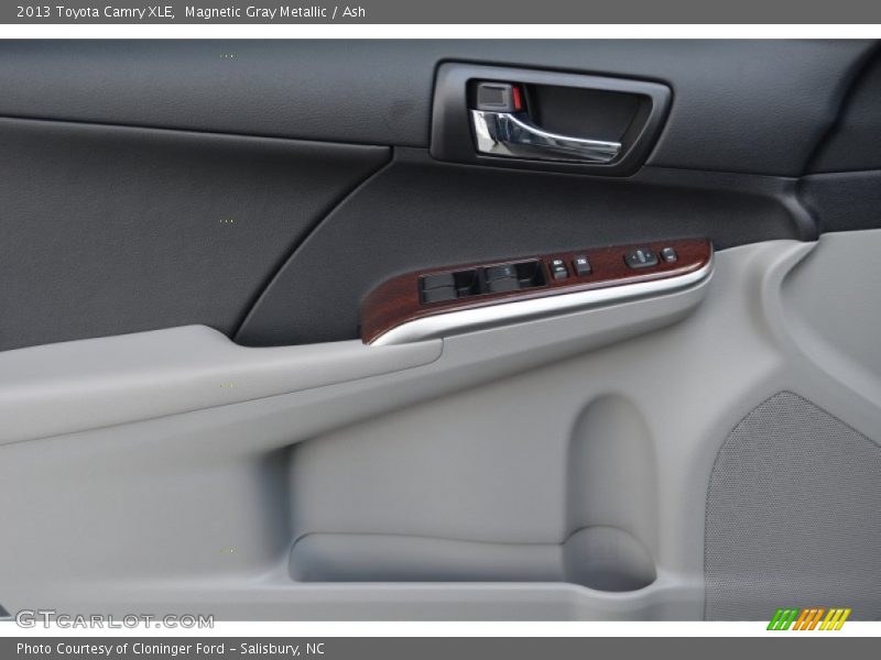 Magnetic Gray Metallic / Ash 2013 Toyota Camry XLE