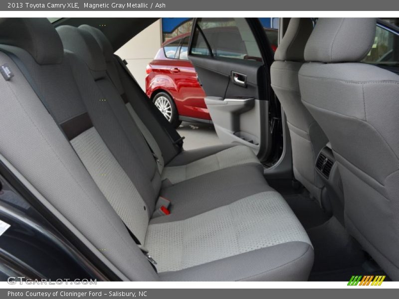 Magnetic Gray Metallic / Ash 2013 Toyota Camry XLE