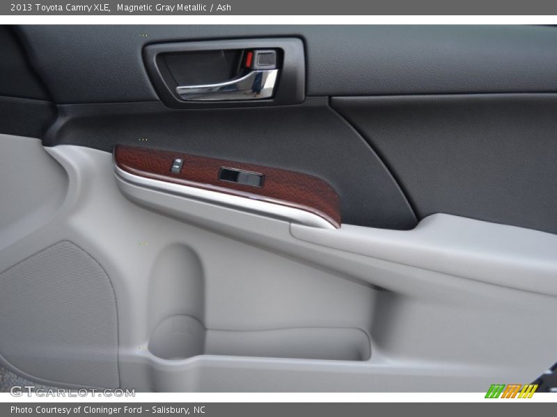 Magnetic Gray Metallic / Ash 2013 Toyota Camry XLE
