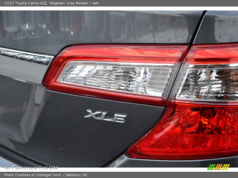 Magnetic Gray Metallic / Ash 2013 Toyota Camry XLE