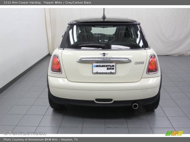 Pepper White / Grey/Carbon Black 2010 Mini Cooper Hardtop