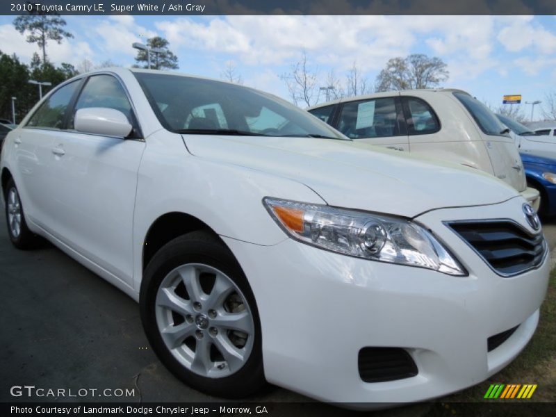 Super White / Ash Gray 2010 Toyota Camry LE