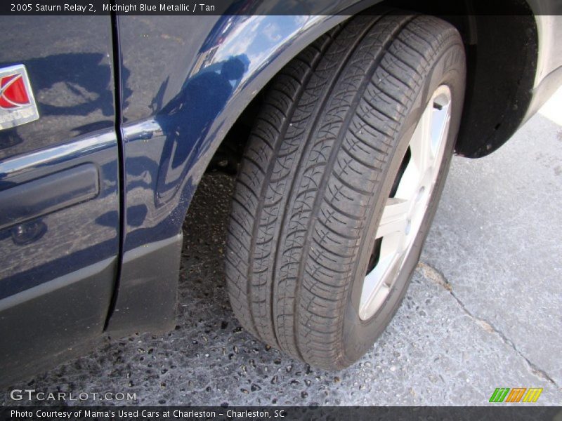 Midnight Blue Metallic / Tan 2005 Saturn Relay 2