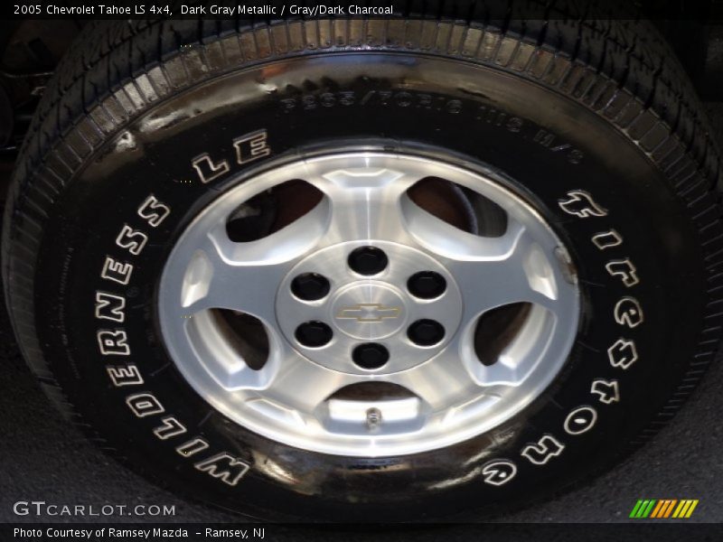 Dark Gray Metallic / Gray/Dark Charcoal 2005 Chevrolet Tahoe LS 4x4
