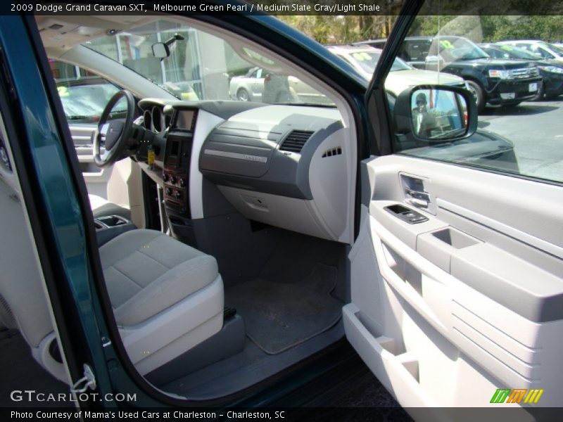 Melbourne Green Pearl / Medium Slate Gray/Light Shale 2009 Dodge Grand Caravan SXT