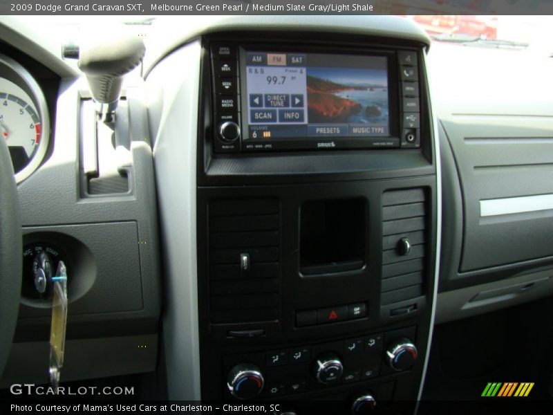 Melbourne Green Pearl / Medium Slate Gray/Light Shale 2009 Dodge Grand Caravan SXT