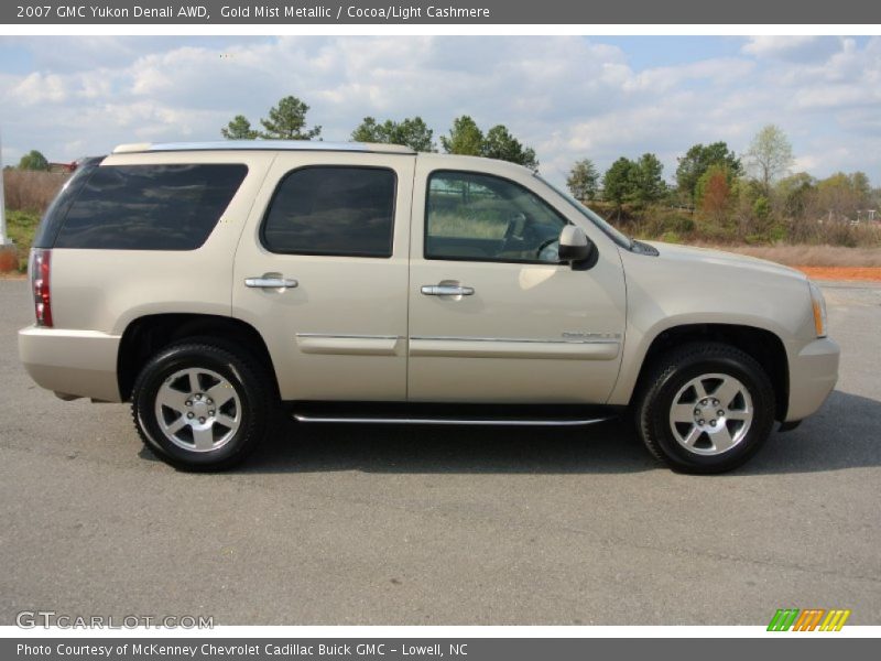 Gold Mist Metallic / Cocoa/Light Cashmere 2007 GMC Yukon Denali AWD