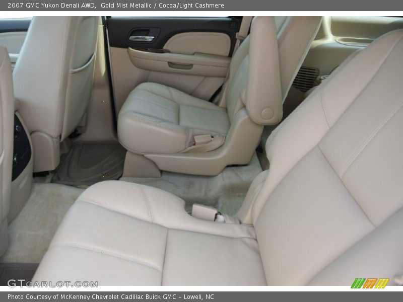Gold Mist Metallic / Cocoa/Light Cashmere 2007 GMC Yukon Denali AWD