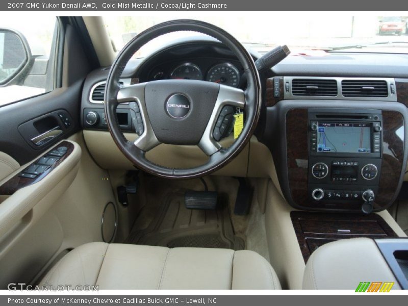 Gold Mist Metallic / Cocoa/Light Cashmere 2007 GMC Yukon Denali AWD
