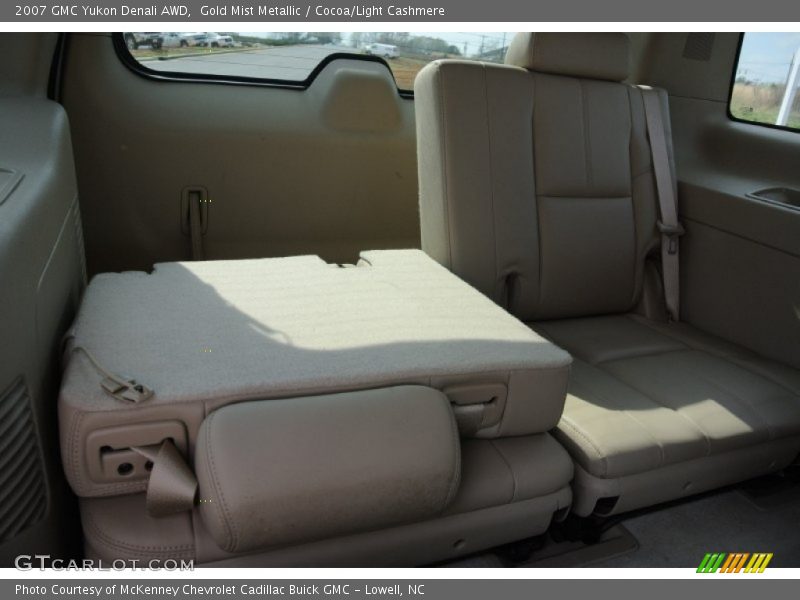 Gold Mist Metallic / Cocoa/Light Cashmere 2007 GMC Yukon Denali AWD