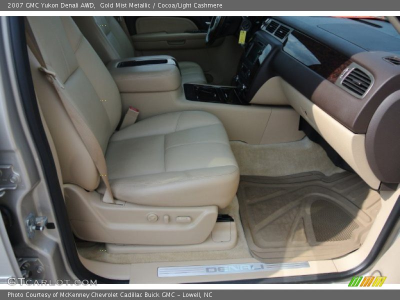 Gold Mist Metallic / Cocoa/Light Cashmere 2007 GMC Yukon Denali AWD