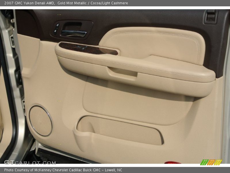 Gold Mist Metallic / Cocoa/Light Cashmere 2007 GMC Yukon Denali AWD