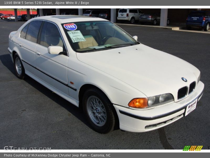 Alpine White III / Beige 1998 BMW 5 Series 528i Sedan