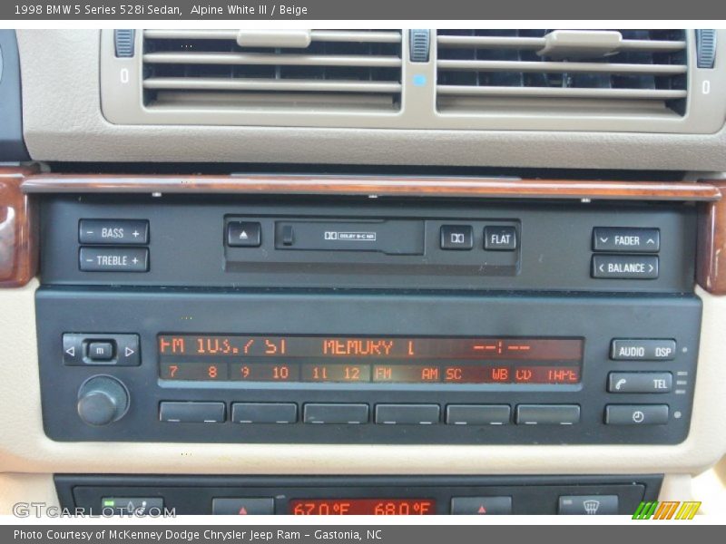 Alpine White III / Beige 1998 BMW 5 Series 528i Sedan