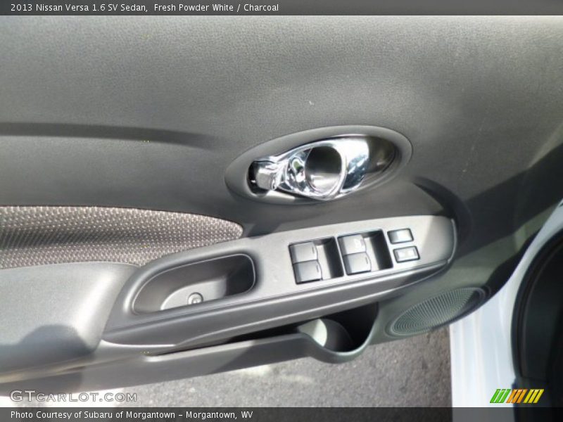 Fresh Powder White / Charcoal 2013 Nissan Versa 1.6 SV Sedan