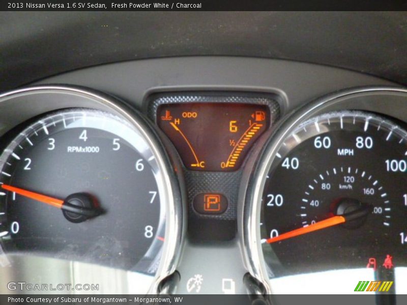 Fresh Powder White / Charcoal 2013 Nissan Versa 1.6 SV Sedan