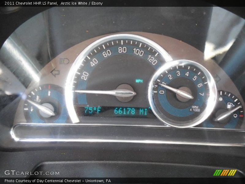 Arctic Ice White / Ebony 2011 Chevrolet HHR LS Panel