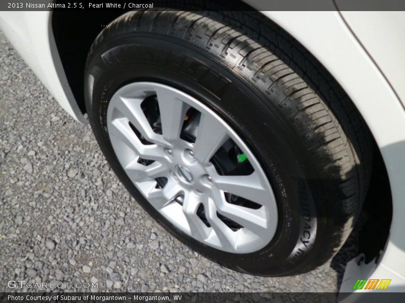 Pearl White / Charcoal 2013 Nissan Altima 2.5 S