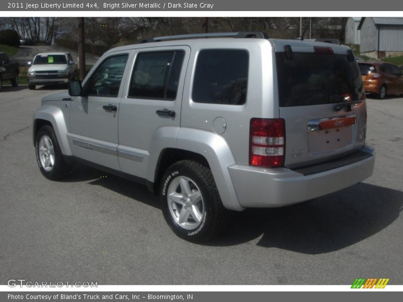 Bright Silver Metallic / Dark Slate Gray 2011 Jeep Liberty Limited 4x4