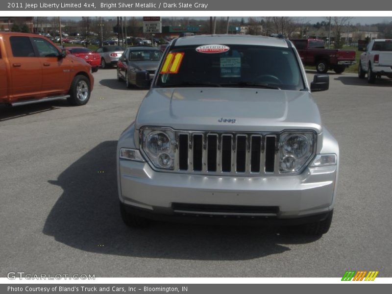 Bright Silver Metallic / Dark Slate Gray 2011 Jeep Liberty Limited 4x4