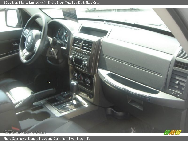 Bright Silver Metallic / Dark Slate Gray 2011 Jeep Liberty Limited 4x4