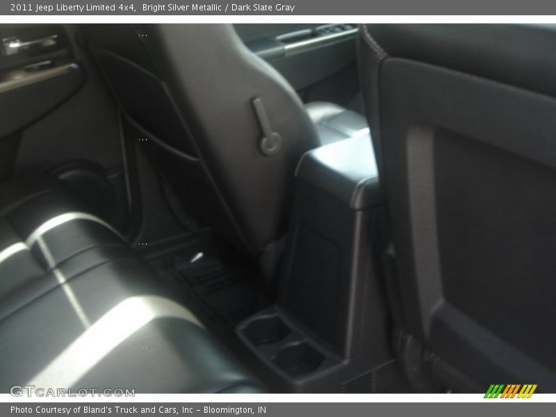 Bright Silver Metallic / Dark Slate Gray 2011 Jeep Liberty Limited 4x4
