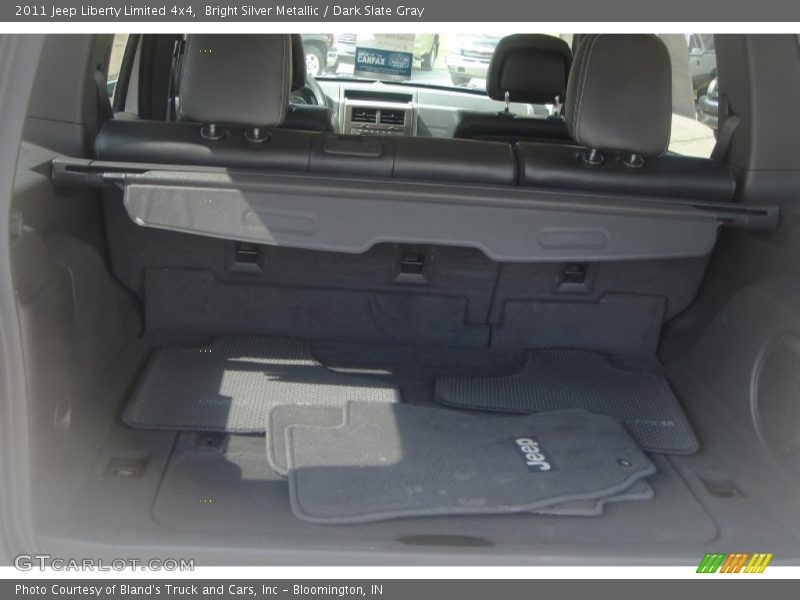 Bright Silver Metallic / Dark Slate Gray 2011 Jeep Liberty Limited 4x4