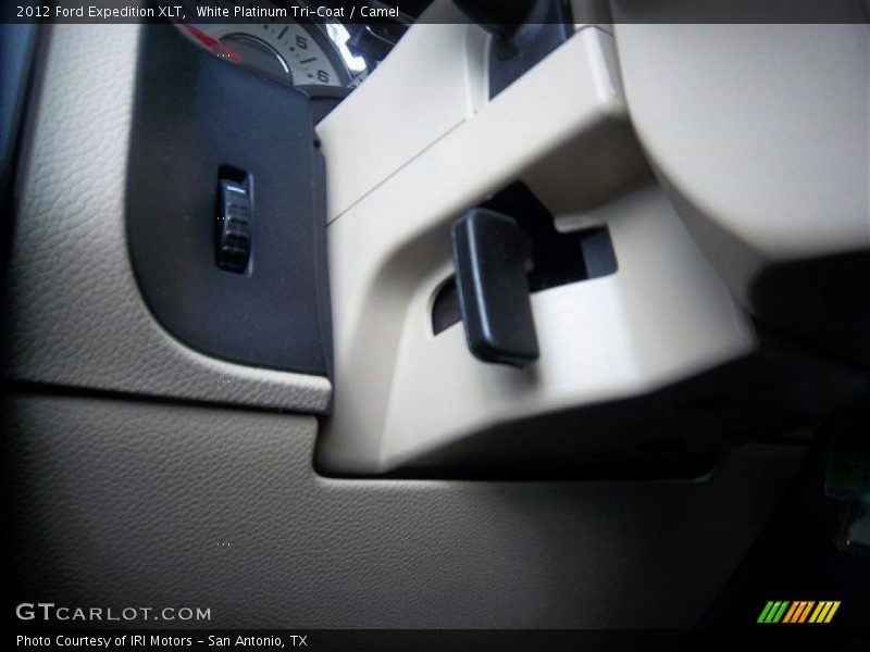 White Platinum Tri-Coat / Camel 2012 Ford Expedition XLT