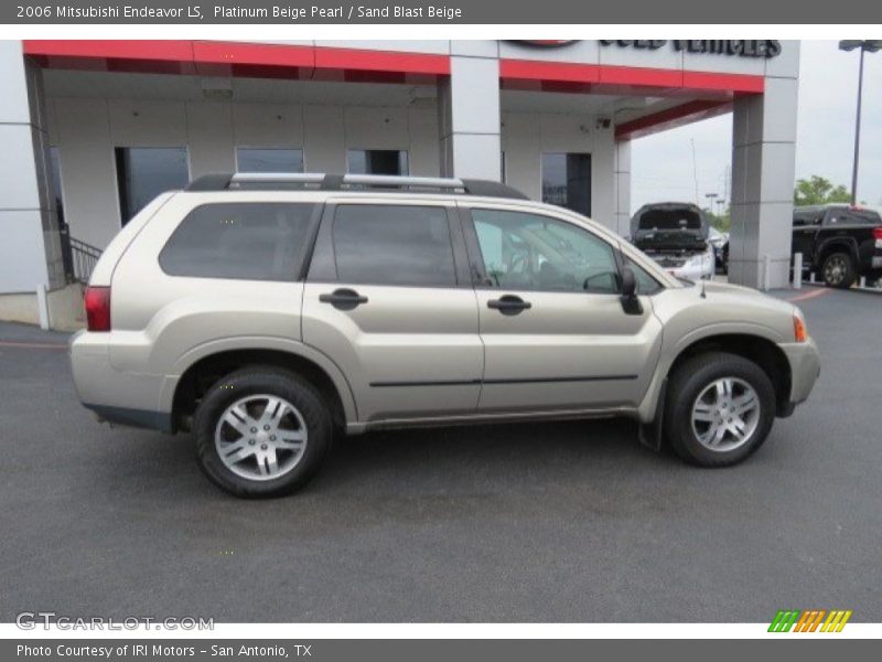 Platinum Beige Pearl / Sand Blast Beige 2006 Mitsubishi Endeavor LS