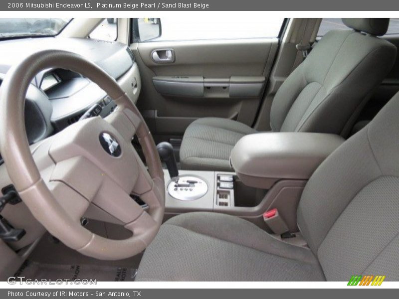 Platinum Beige Pearl / Sand Blast Beige 2006 Mitsubishi Endeavor LS