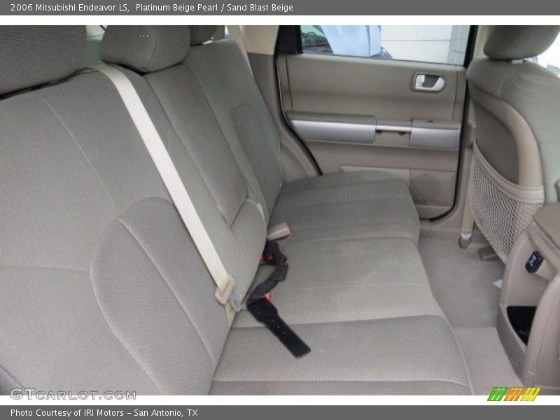Platinum Beige Pearl / Sand Blast Beige 2006 Mitsubishi Endeavor LS