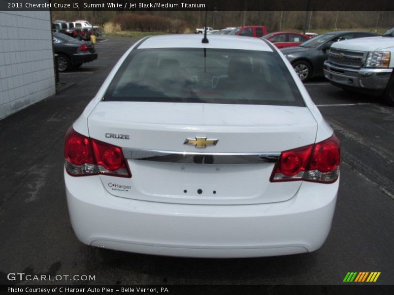 Summit White / Jet Black/Medium Titanium 2013 Chevrolet Cruze LS