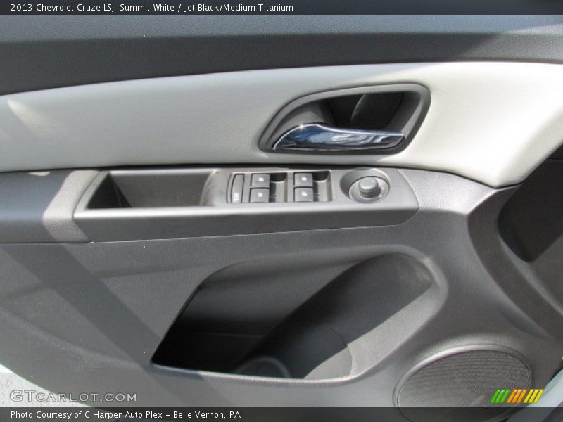 Summit White / Jet Black/Medium Titanium 2013 Chevrolet Cruze LS