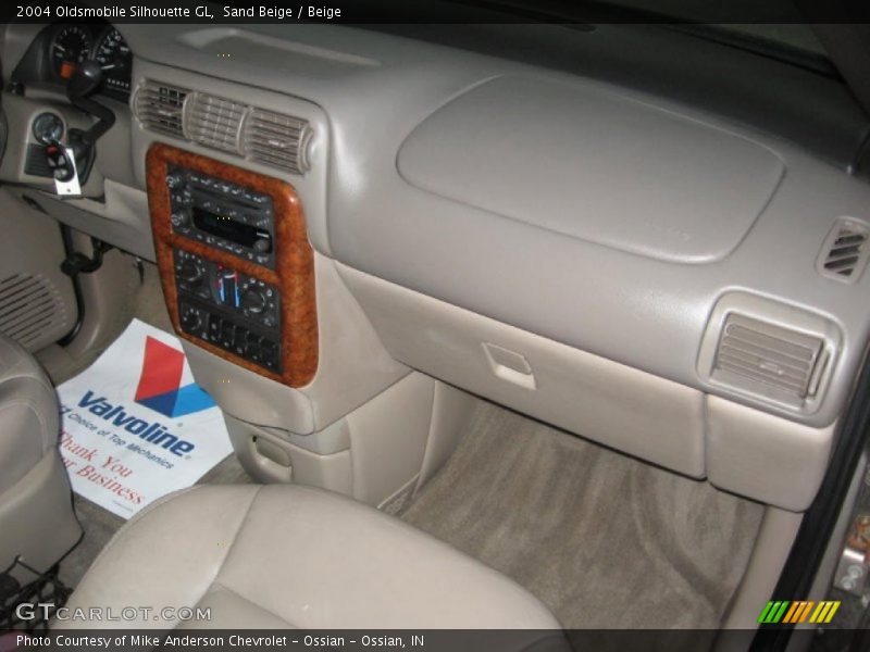 Sand Beige / Beige 2004 Oldsmobile Silhouette GL