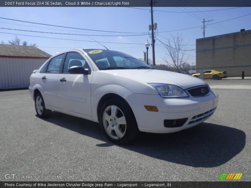 Front 3/4 View of 2007 Focus ZX4 SE Sedan