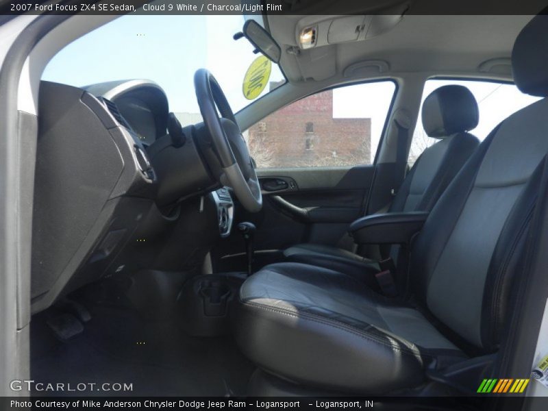 Cloud 9 White / Charcoal/Light Flint 2007 Ford Focus ZX4 SE Sedan