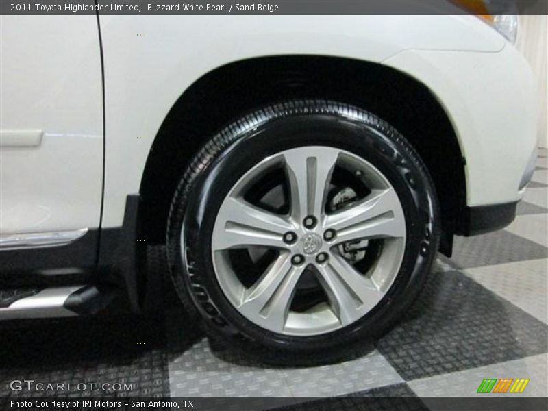 Blizzard White Pearl / Sand Beige 2011 Toyota Highlander Limited