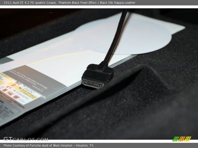 Phantom Black Pearl Effect / Black Silk Nappa Leather 2011 Audi S5 4.2 FSI quattro Coupe