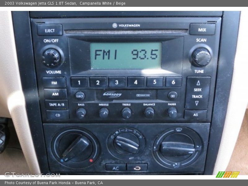 Campanella White / Beige 2003 Volkswagen Jetta GLS 1.8T Sedan