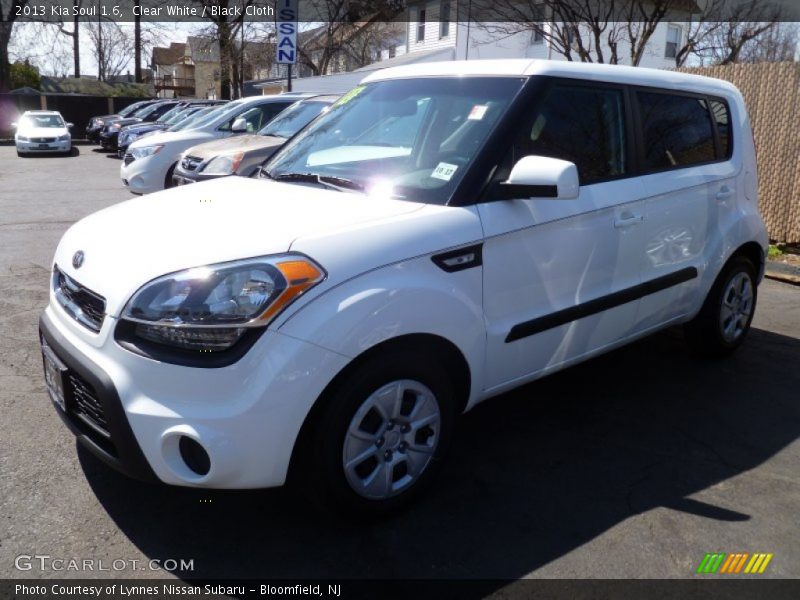 Clear White / Black Cloth 2013 Kia Soul 1.6
