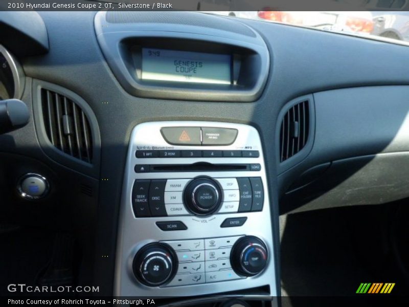 Silverstone / Black 2010 Hyundai Genesis Coupe 2.0T