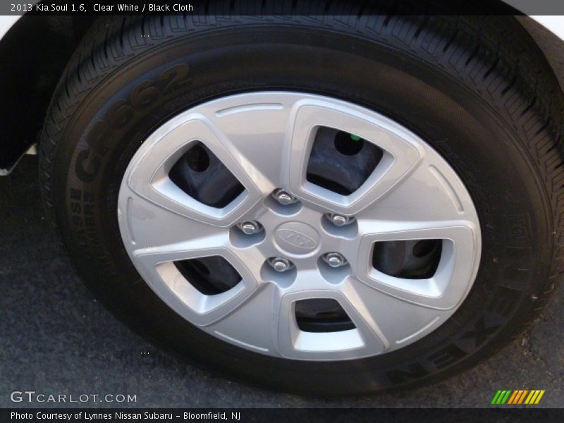 Clear White / Black Cloth 2013 Kia Soul 1.6