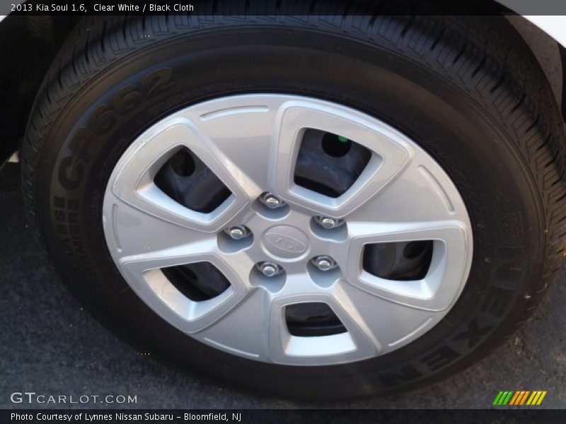 Clear White / Black Cloth 2013 Kia Soul 1.6
